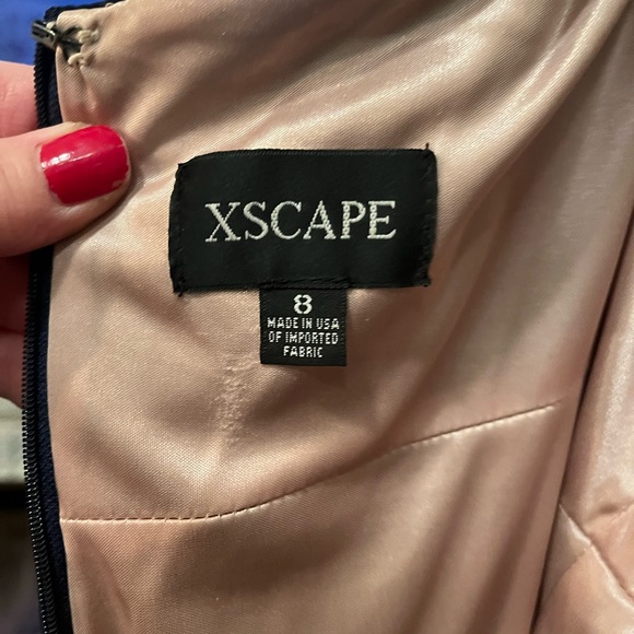 XSCAPE Size 8 gorgeous navy blue dress only worn once for a dance - Picture 8 of 8